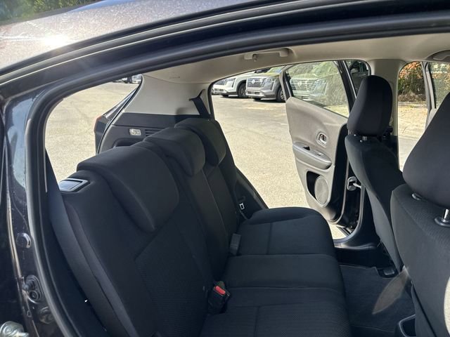 Used 2018 Honda HR-V LX image 11
