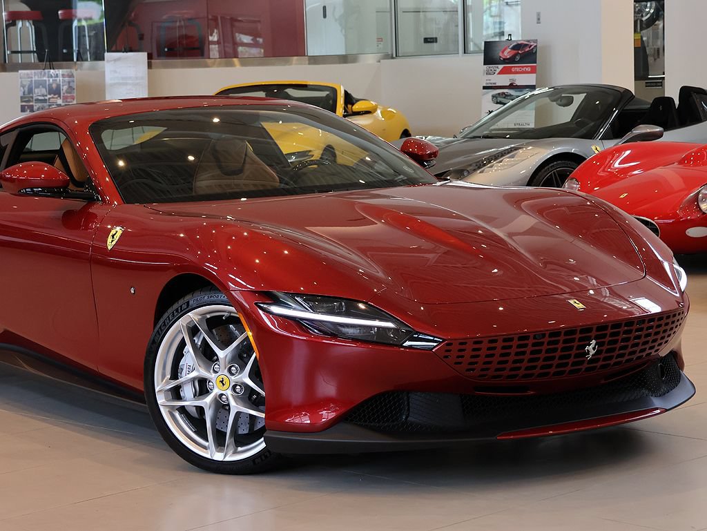 Certified 2022 Ferrari Roma RWD image 8