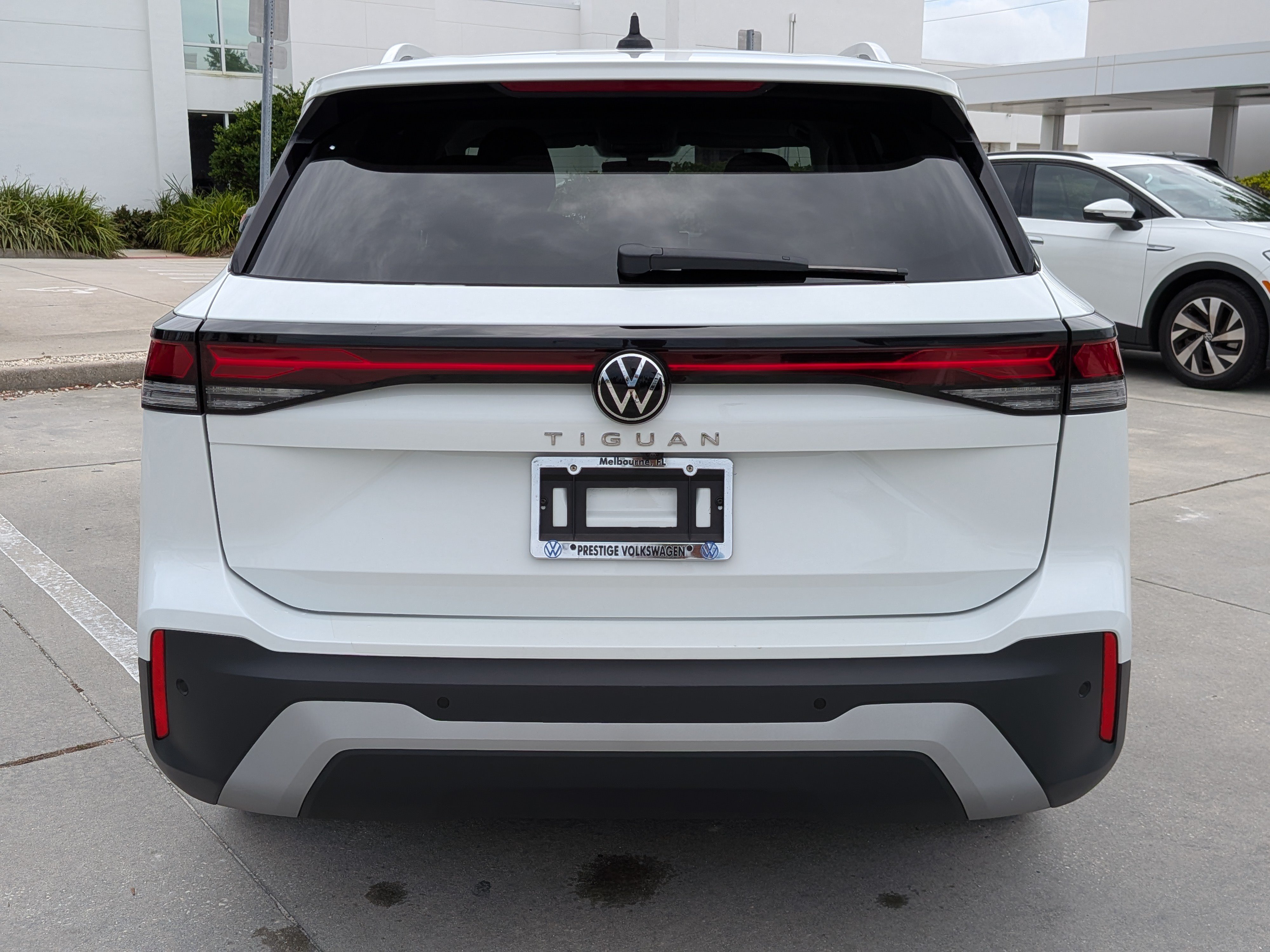 Used 2026 Volkswagen Tiguan S FWD image 4