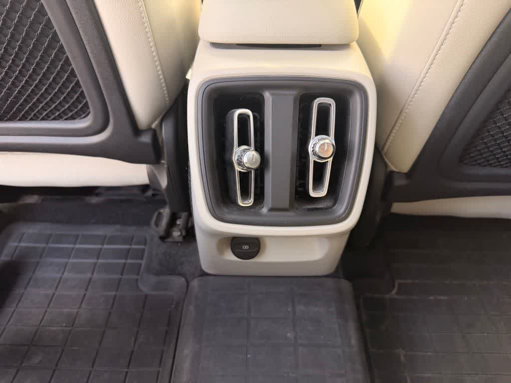 Used 2020 Volvo XC40 T5 Inscription AWD/4WD image 18