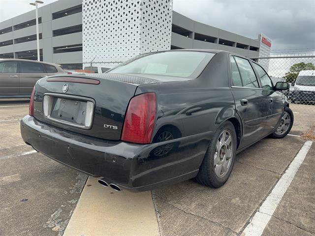 Used 2002 Cadillac De Ville DTS w/ Premium Equipment Pkg FWD image 3
