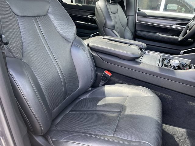 Used 2023 Jeep Wagoneer L Series II w/ Premium Group I AWD/4WD image 26