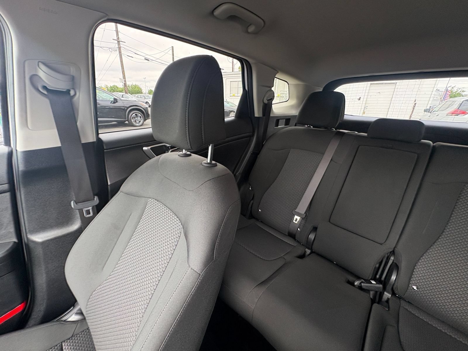 Used 2025 Kia Sportage LX FWD image 38