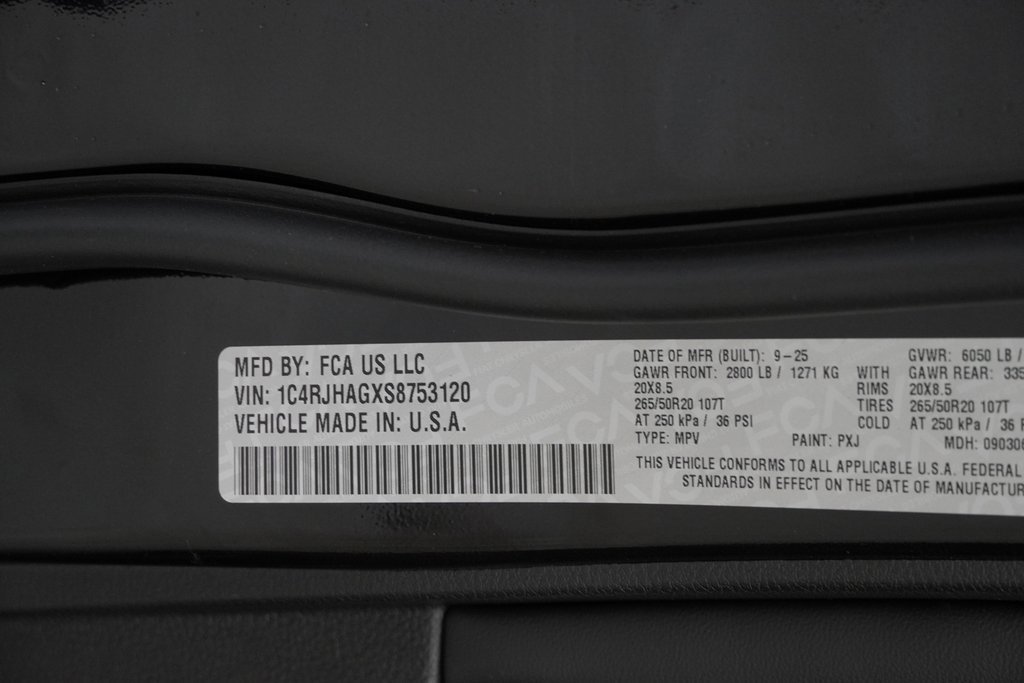 New 2025 Jeep Grand Cherokee Laredo image 40