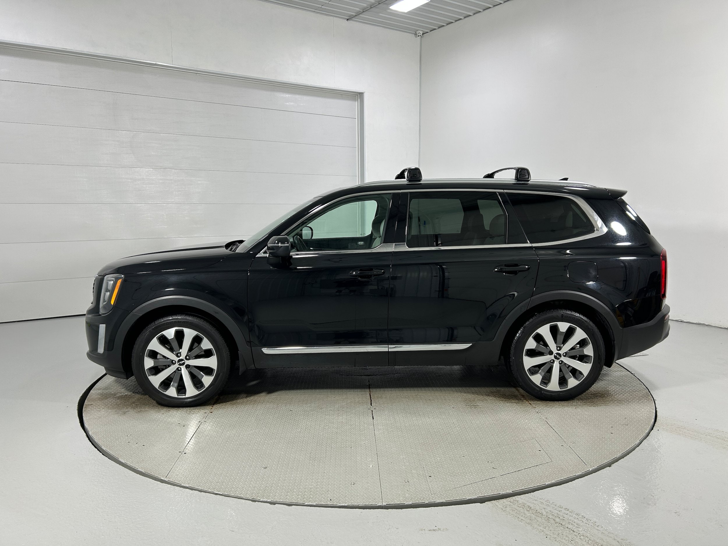 Used 2022 Kia Telluride EX w/ EX Premium Package AWD/4WD image 21