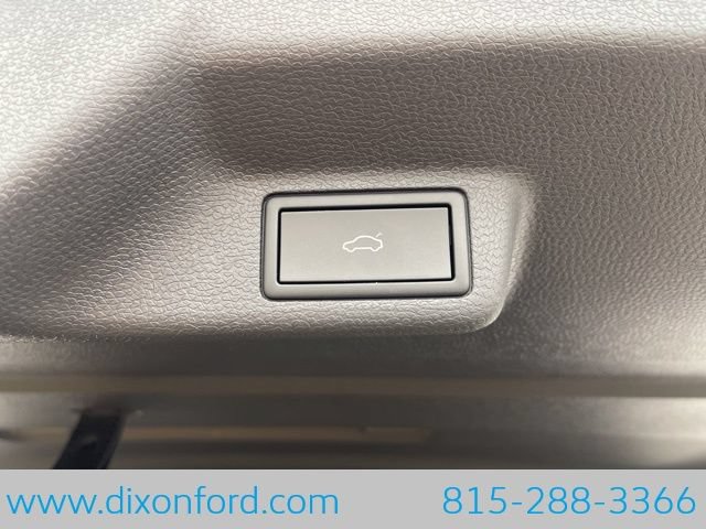 Used 2025 Volkswagen ID. Buzz Pro S RWD image 26