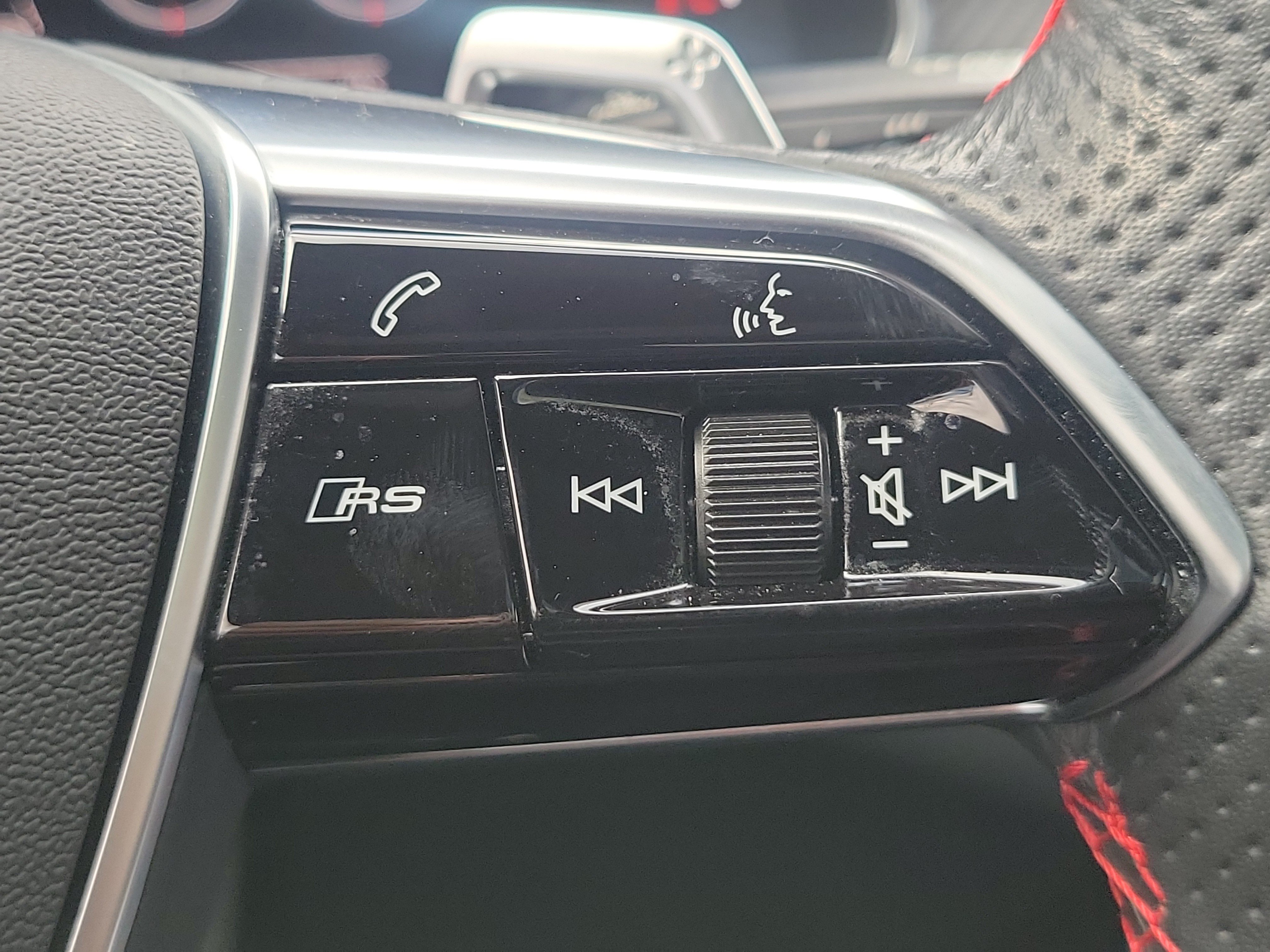 Used 2022 Audi RS 6 AWD/4WD image 27