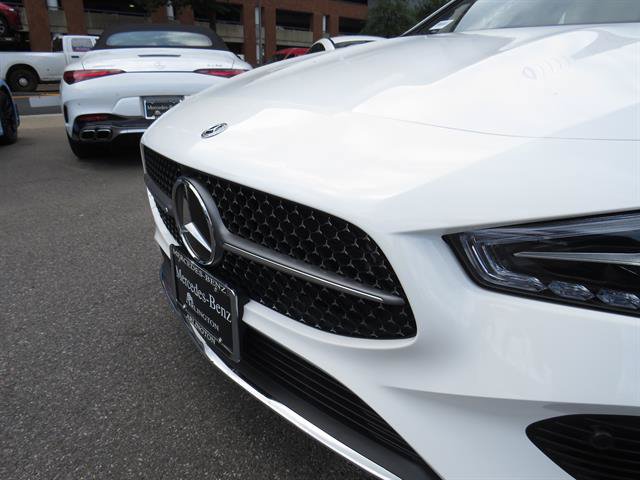 Used 2025 Mercedes-Benz CLA 250 4MATIC image 23