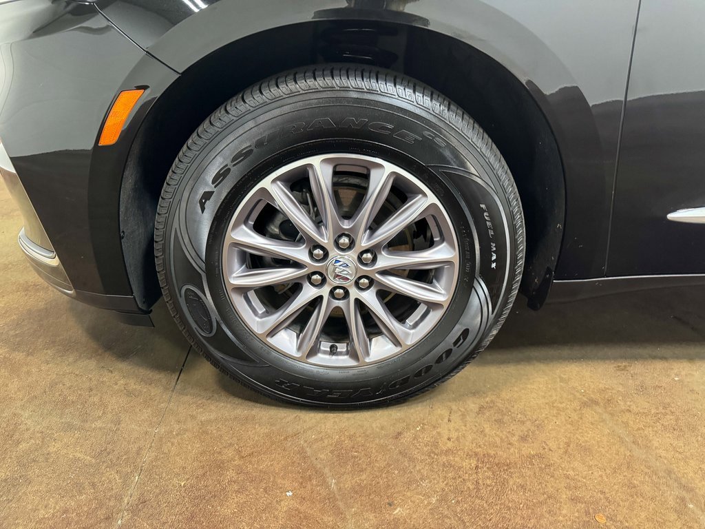Used 2024 Buick Enclave Premium image 90