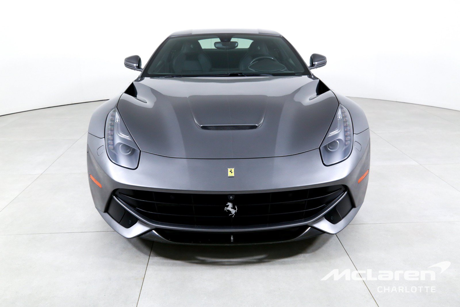 Used 2016 Ferrari F12 Berlinetta RWD image 4