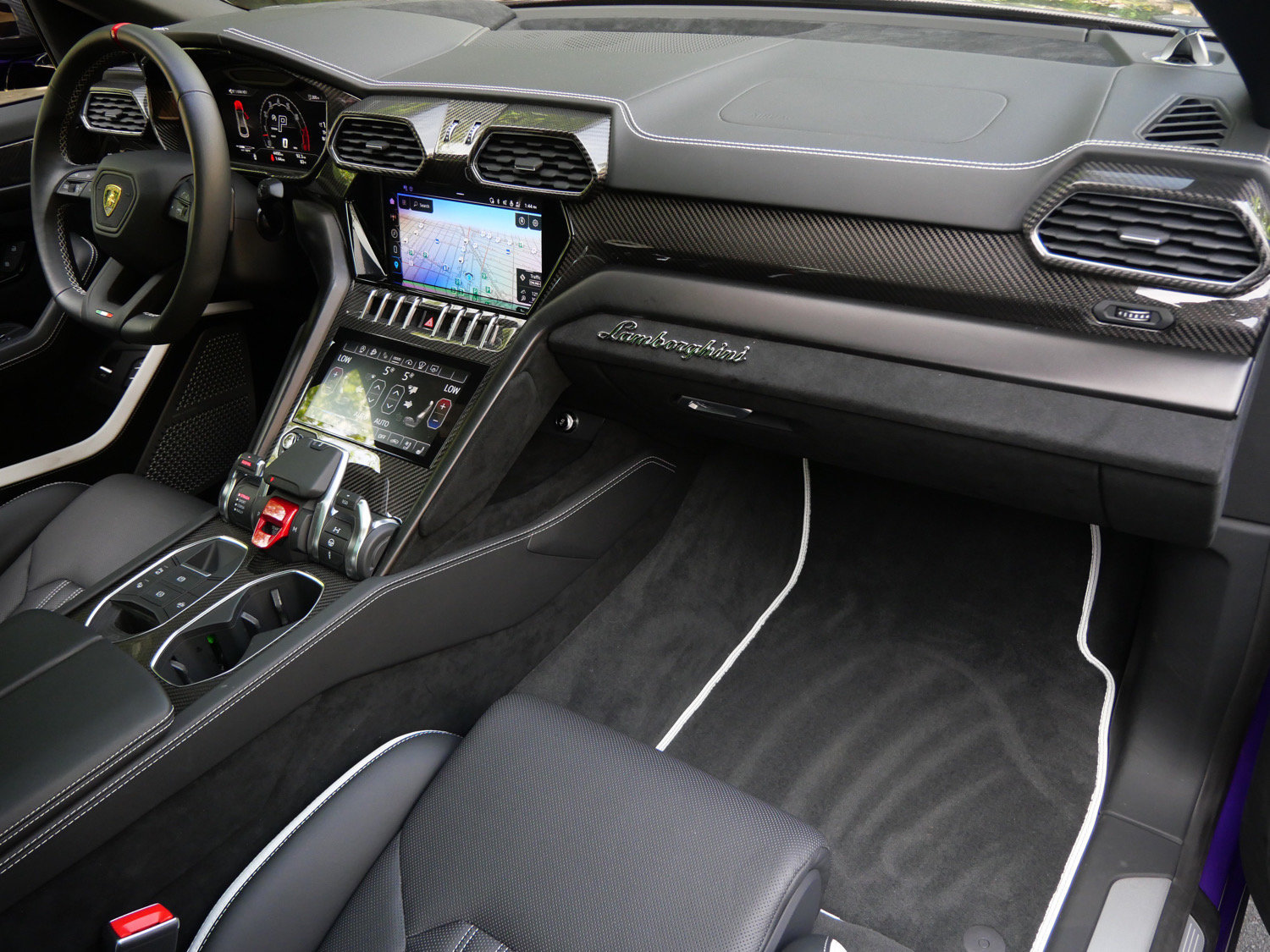 Used 2024 Lamborghini Urus Performante AWD/4WD image 40