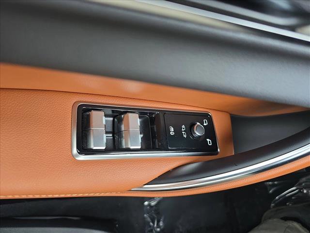 Certified 2024 Jaguar XF R-Dynamic SE image 27