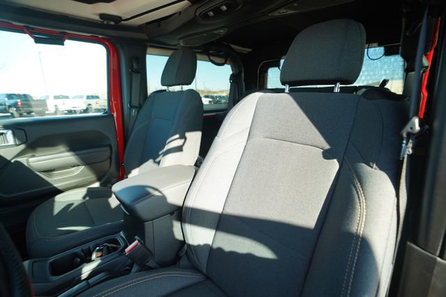 Used 2024 Jeep Wrangler Sport S image 27