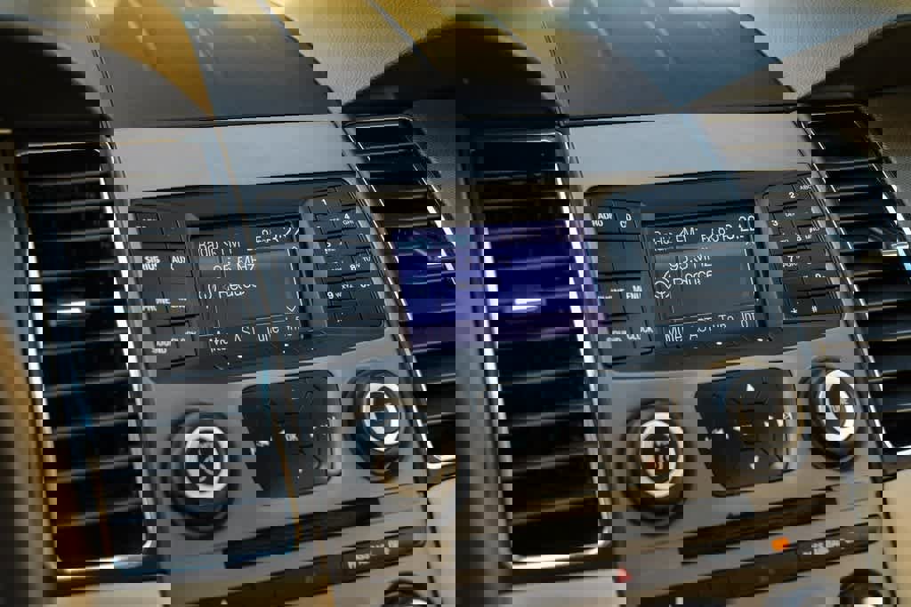 Used 2013 Ford Taurus SE image 24