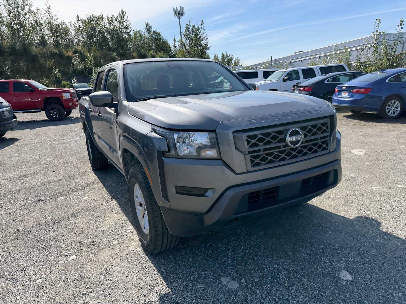 Used 2024 Nissan Frontier SV AWD/4WD image 5