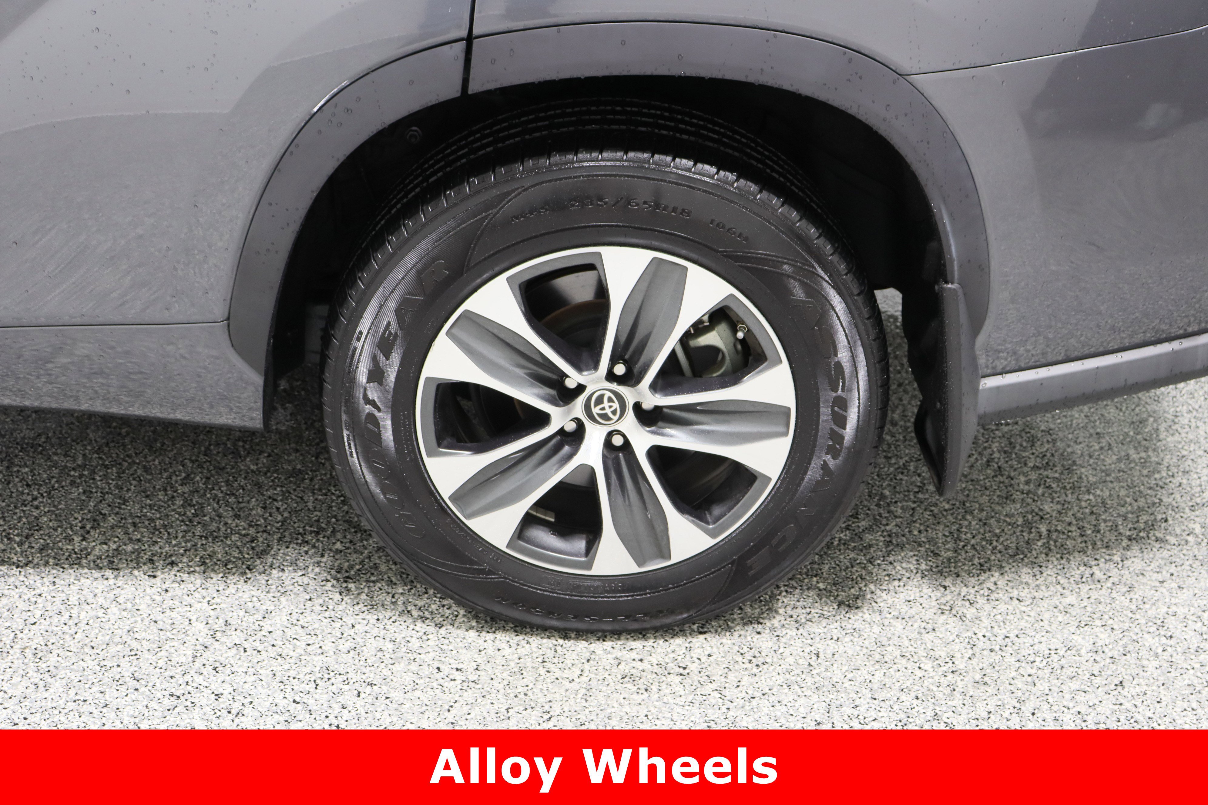 Used 2022 Toyota Highlander XLE image 10