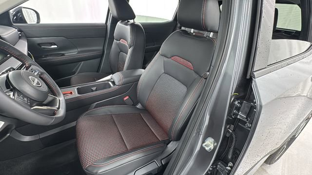 New 2026 Nissan Kicks SR w/ Cold Weather Package image 10