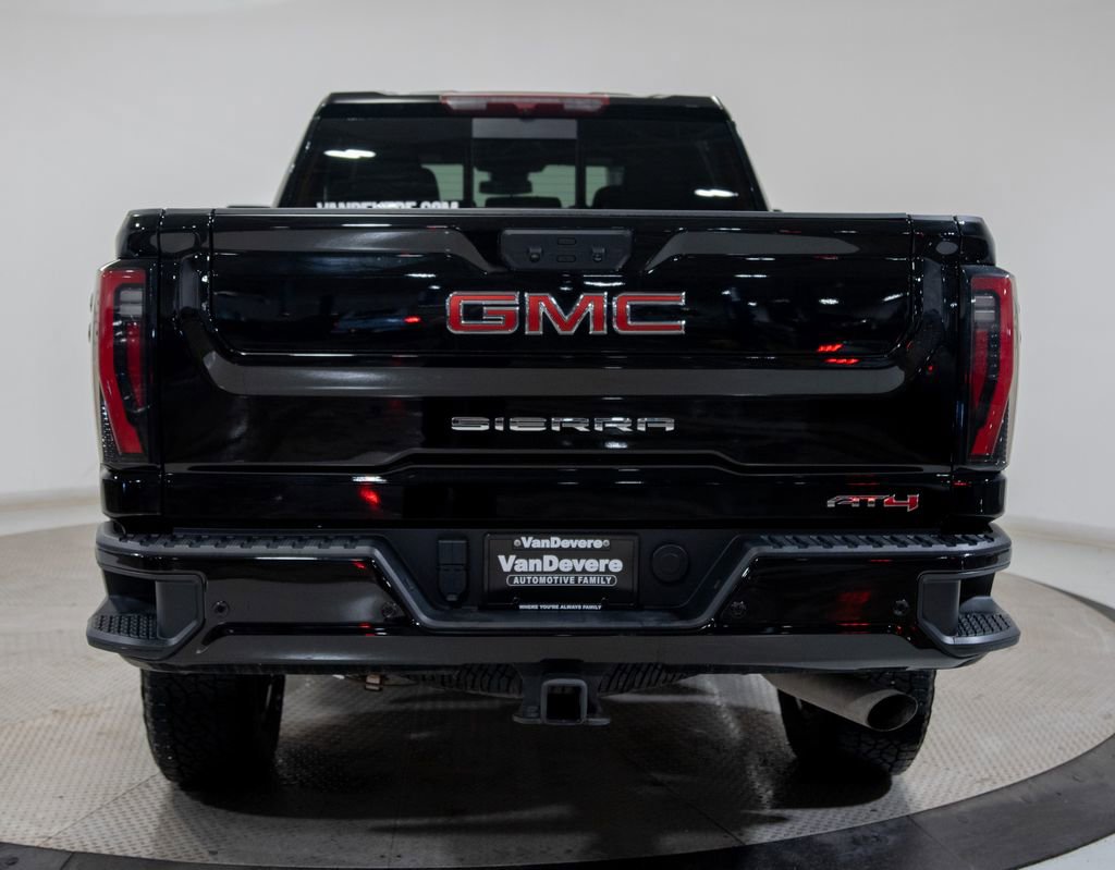 Used 2024 GMC Sierra 2500 AT4 w/ AT4 Preferred Package image 8