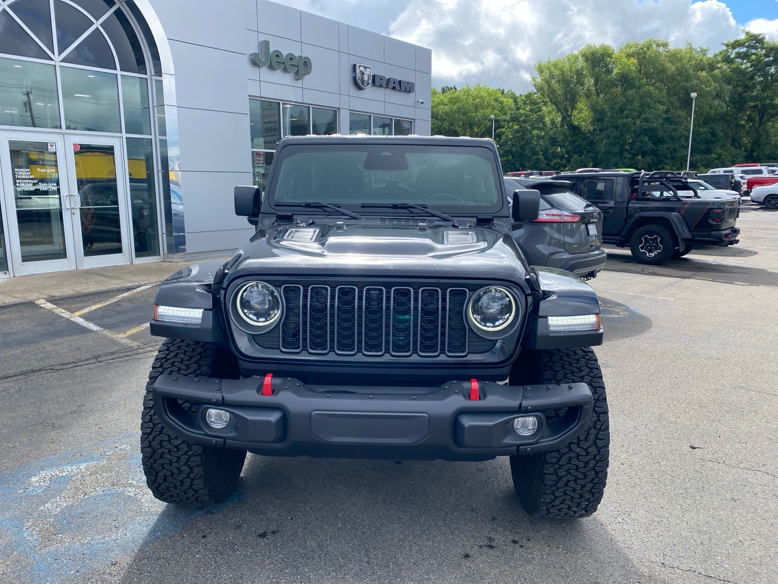 Used 2026 Jeep Wrangler Unlimited Rubicon AWD/4WD image 7