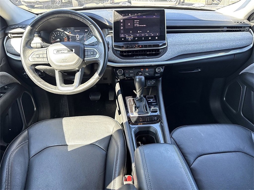 Certified 2022 Jeep Compass Latitude image 10