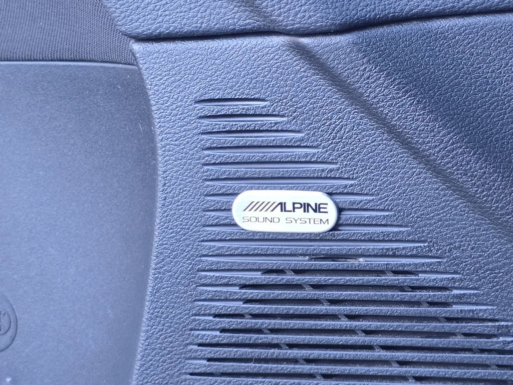 Used 2023 Dodge Challenger SXT image 9