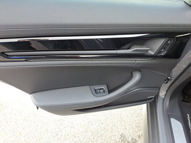Used 2025 Porsche Panamera 4 image 20