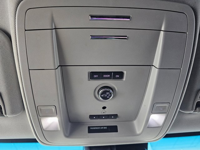 Used 2018 GMC Yukon SLT image 23