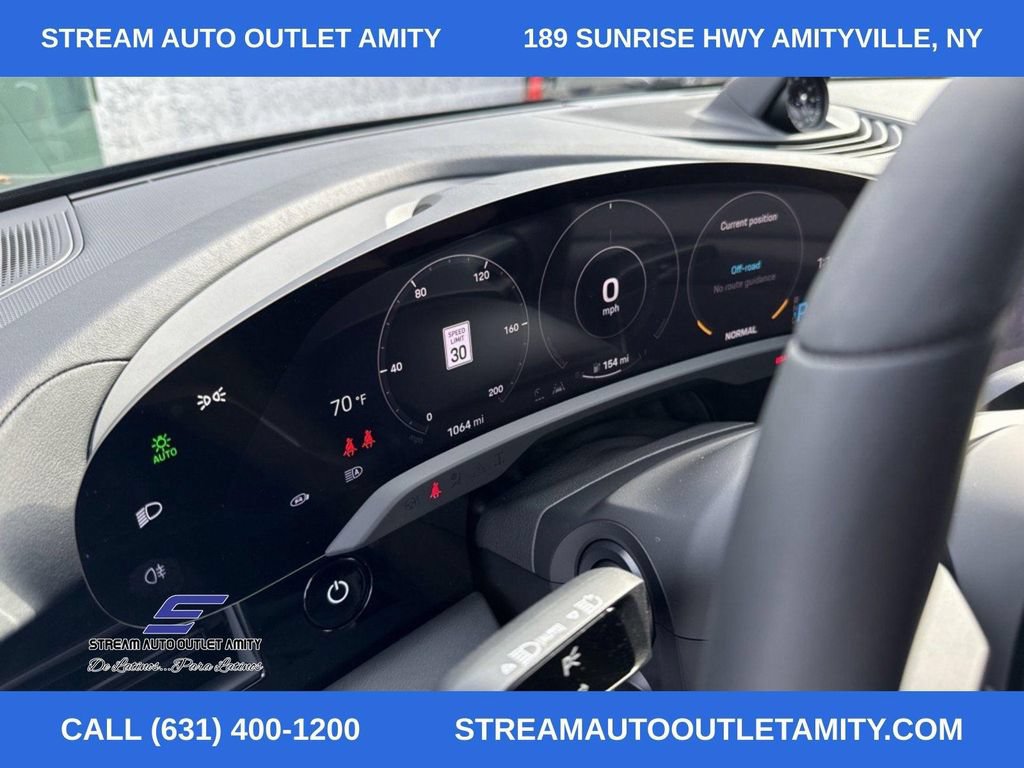 Used 2023 Porsche Taycan 4S AWD/4WD image 21
