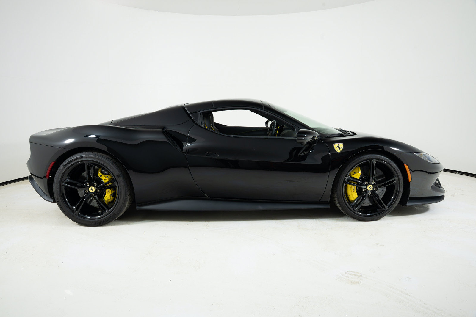 Certified 2026 Ferrari 296 GTS RWD image 33