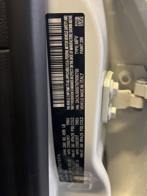 Used 2019 Jeep Renegade Latitude w/ Cold Weather Group image 31