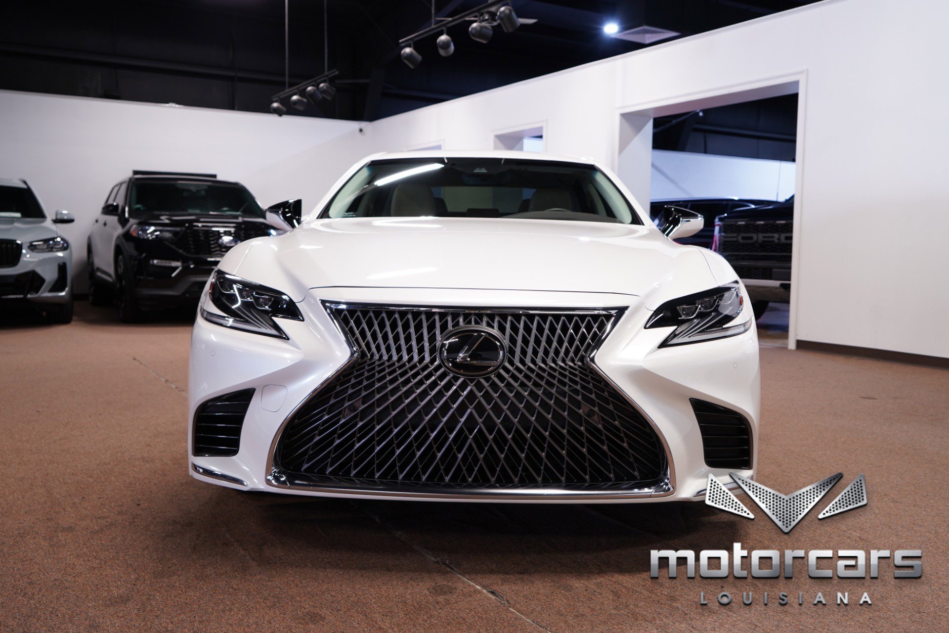 Used 2020 Lexus LS 500 w/ Accessory Package (Z2) RWD image 2