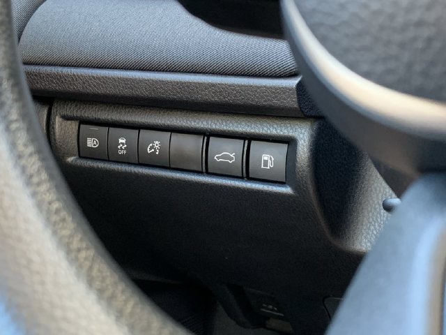 Used 2026 Toyota Camry LE FWD image 15