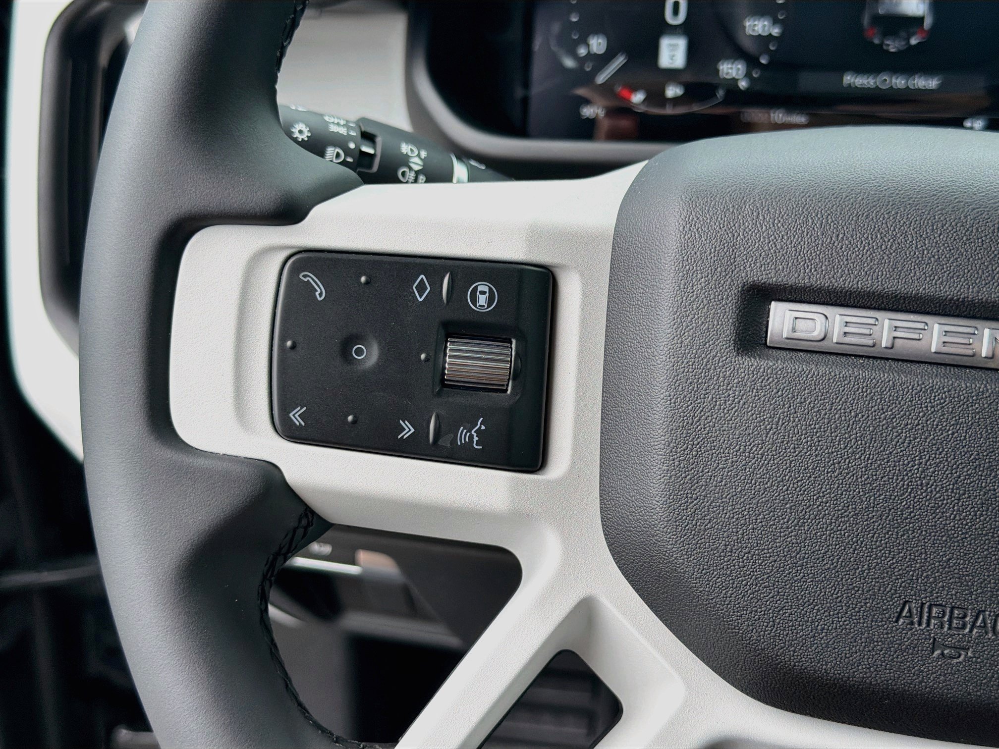 New 2026 Land Rover Defender 110 S AWD/4WD image 37