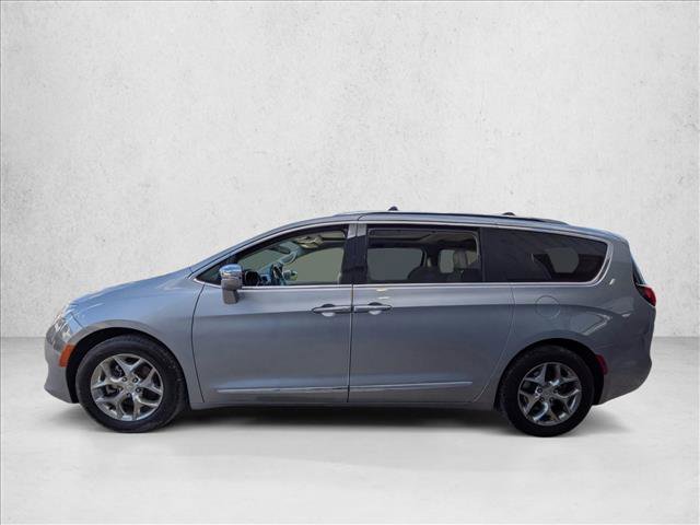 Used 2019 Chrysler Pacifica Limited image 2