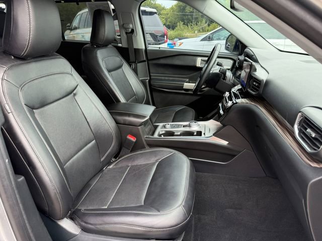 Used 2021 Ford Explorer Limited w/ Equipment Group 301A image 9