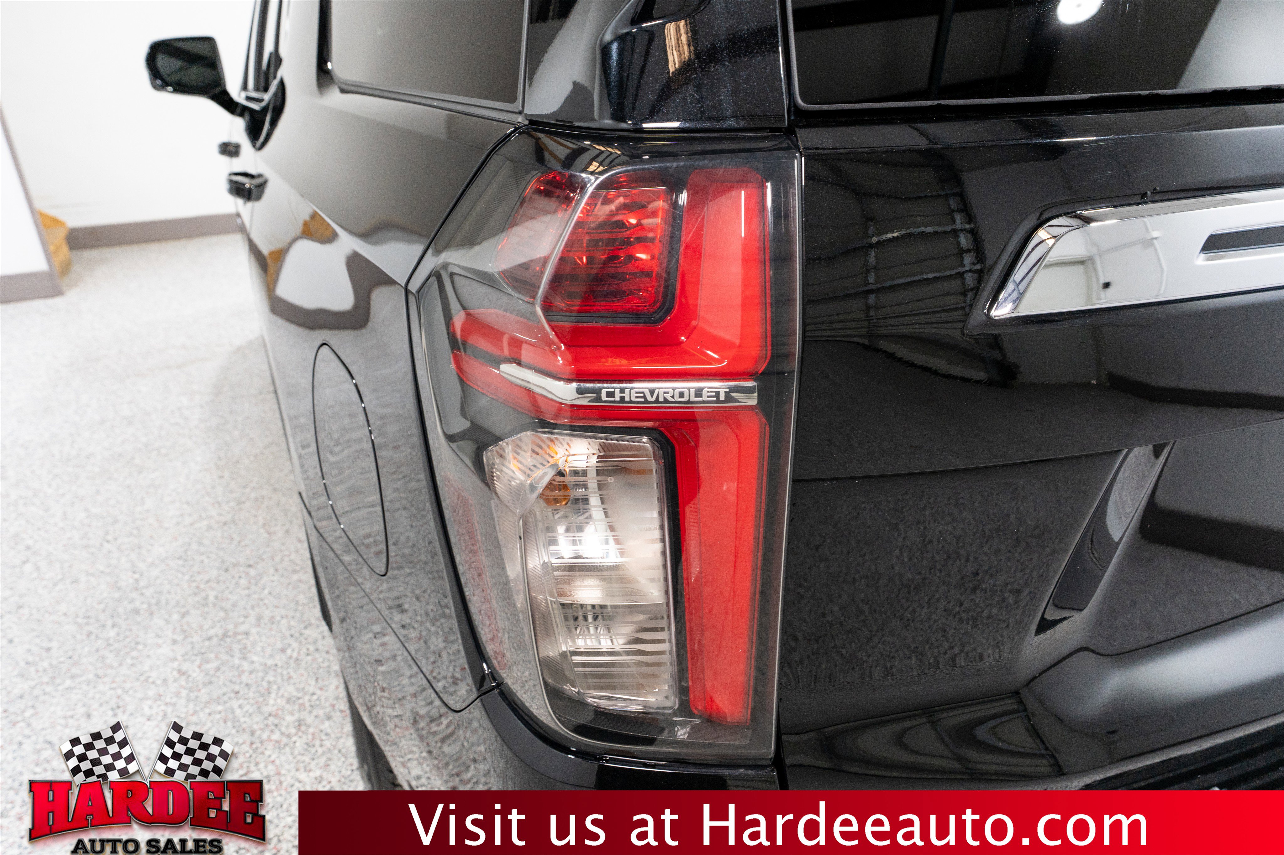 Used 2022 Chevrolet Tahoe LT w/ Luxury Package AWD/4WD image 9