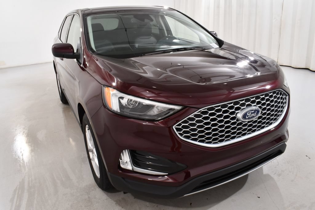Used 2023 Ford Edge SEL w/ Convenience Package AWD/4WD image 4