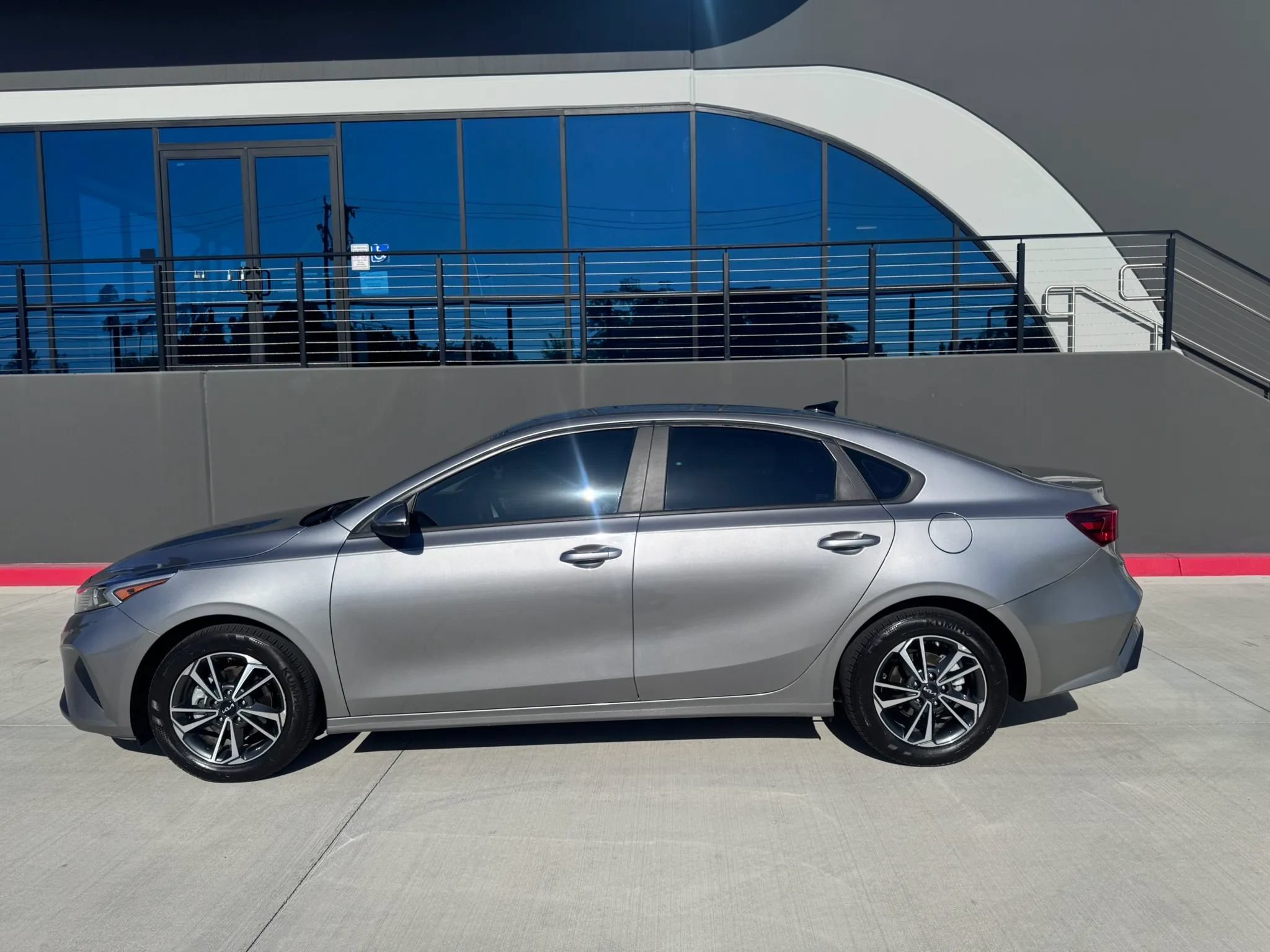 Used 2024 Kia Forte LXS w/ LXS Technology Package FWD image 2