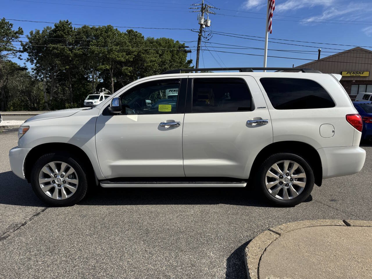 Used 2014 Toyota Sequoia Platinum AWD/4WD image 5