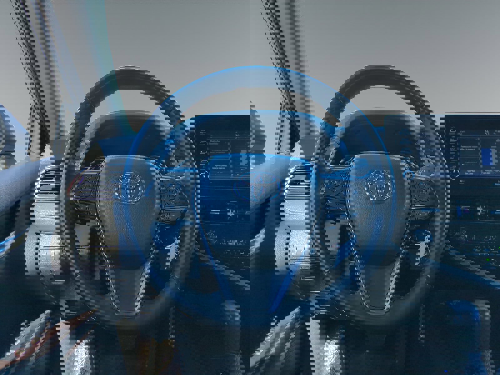 Used 2024 Toyota Camry SE image 12