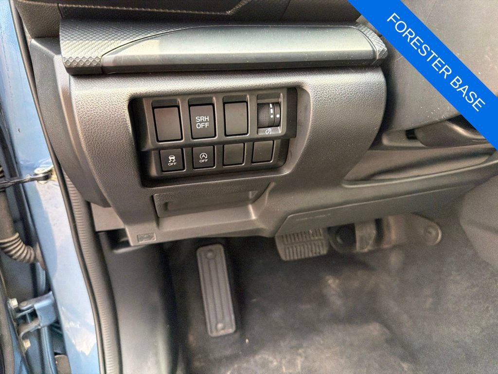 Used 2021 Subaru Forester AWD/4WD image 12
