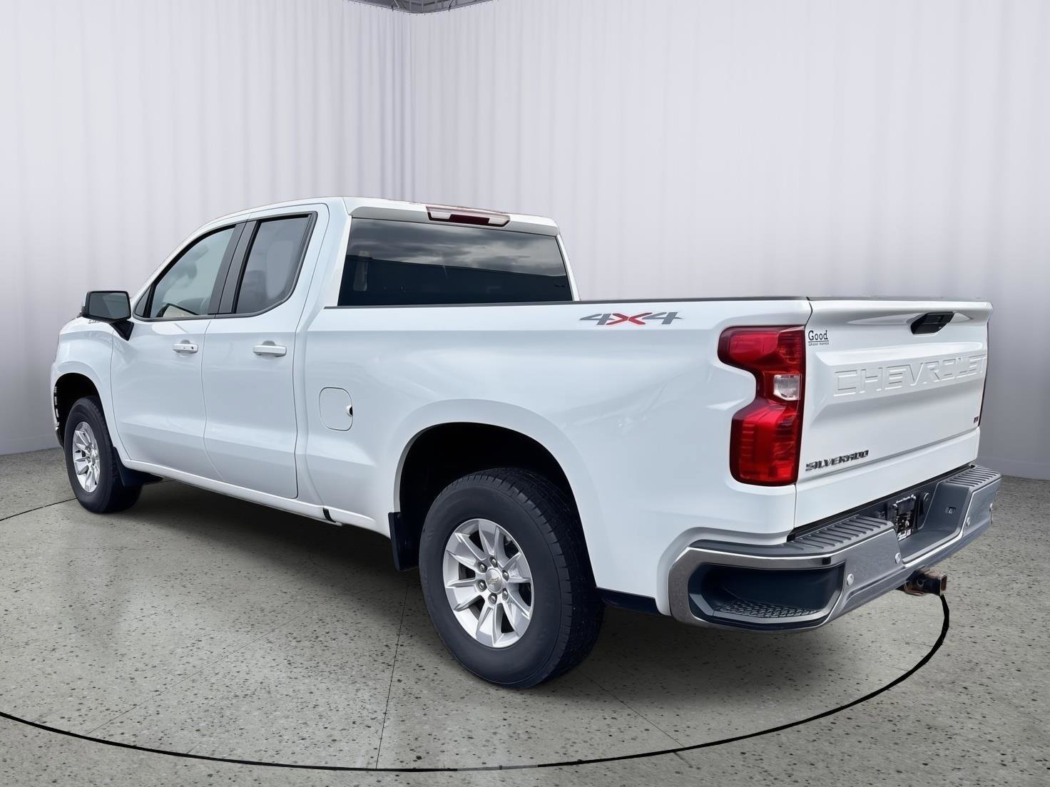 Used 2020 Chevrolet Silverado 1500 LT w/ Convenience Package image 10