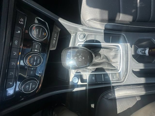 Used 2024 Volkswagen Jetta SE FWD image 11