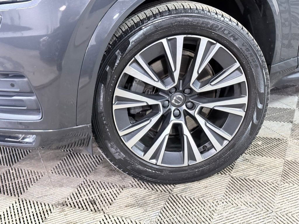 Used 2022 Volvo XC90 T5 Momentum w/ Climate Package image 2