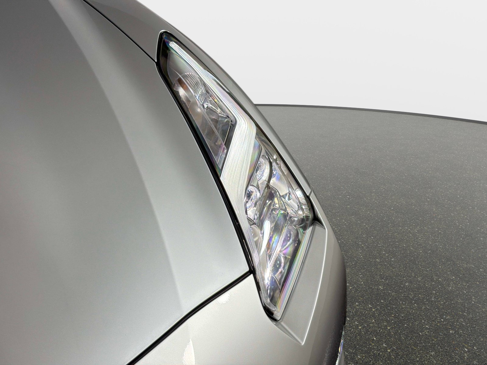 Used 2016 Nissan GT-R Premium AWD/4WD image 10