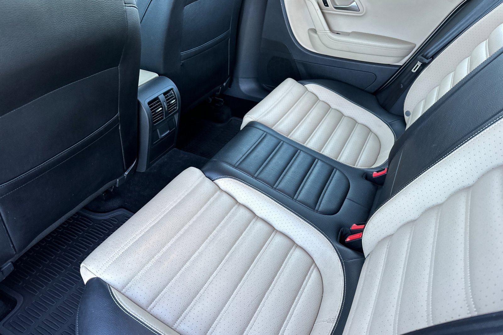 Used 2015 Volkswagen CC Sport image 12