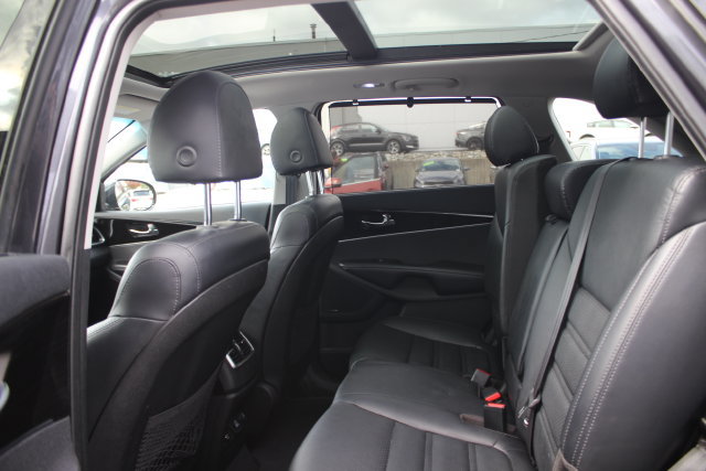 Used 2019 Kia Sorento EX w/ EX Touring Package AWD/4WD image 25