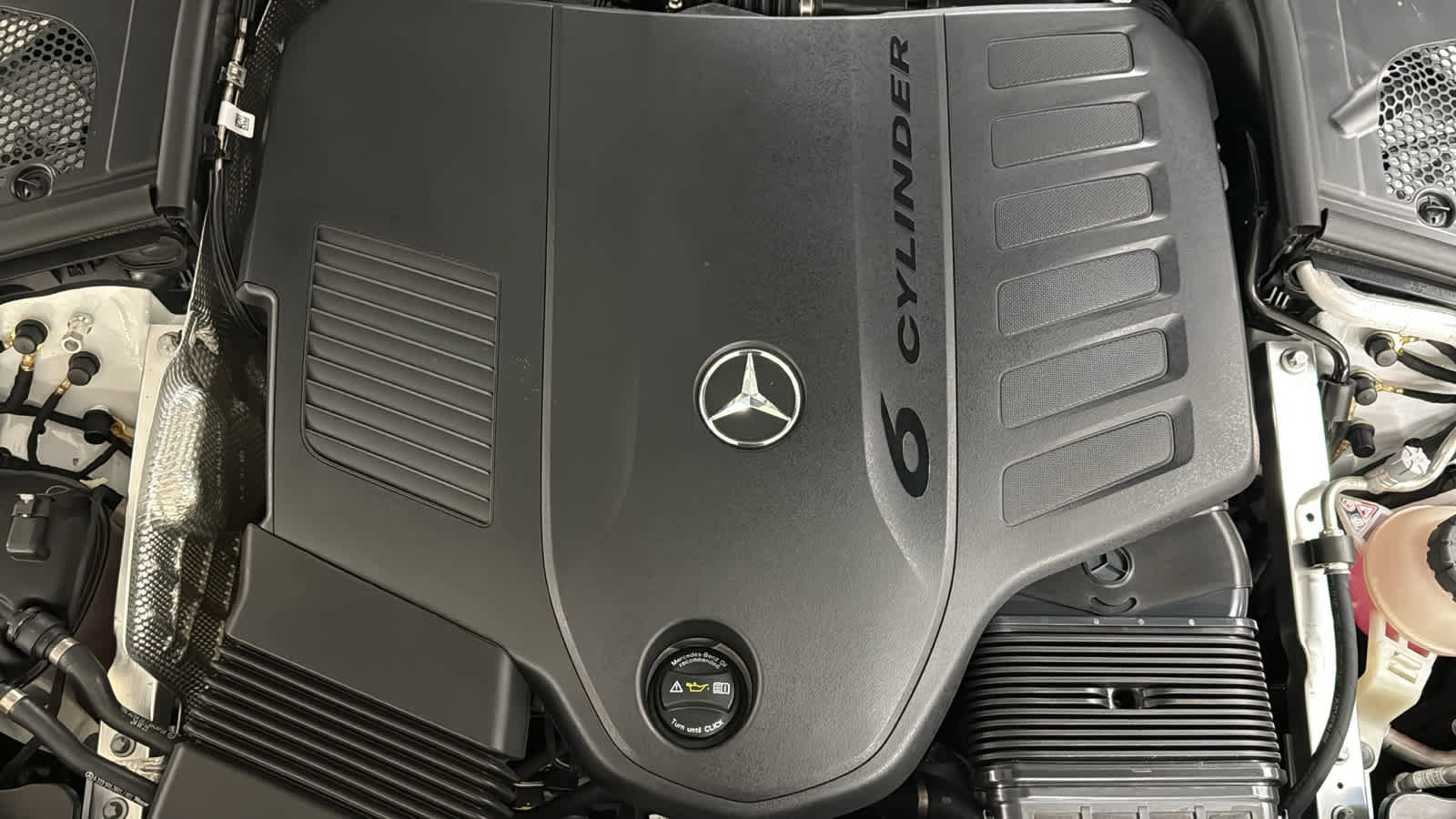 New 2025 Mercedes-Benz S 580e 4MATIC Sedan image 12