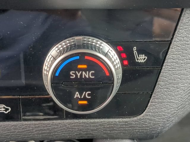 Used 2025 Mitsubishi Outlander SE FWD image 28