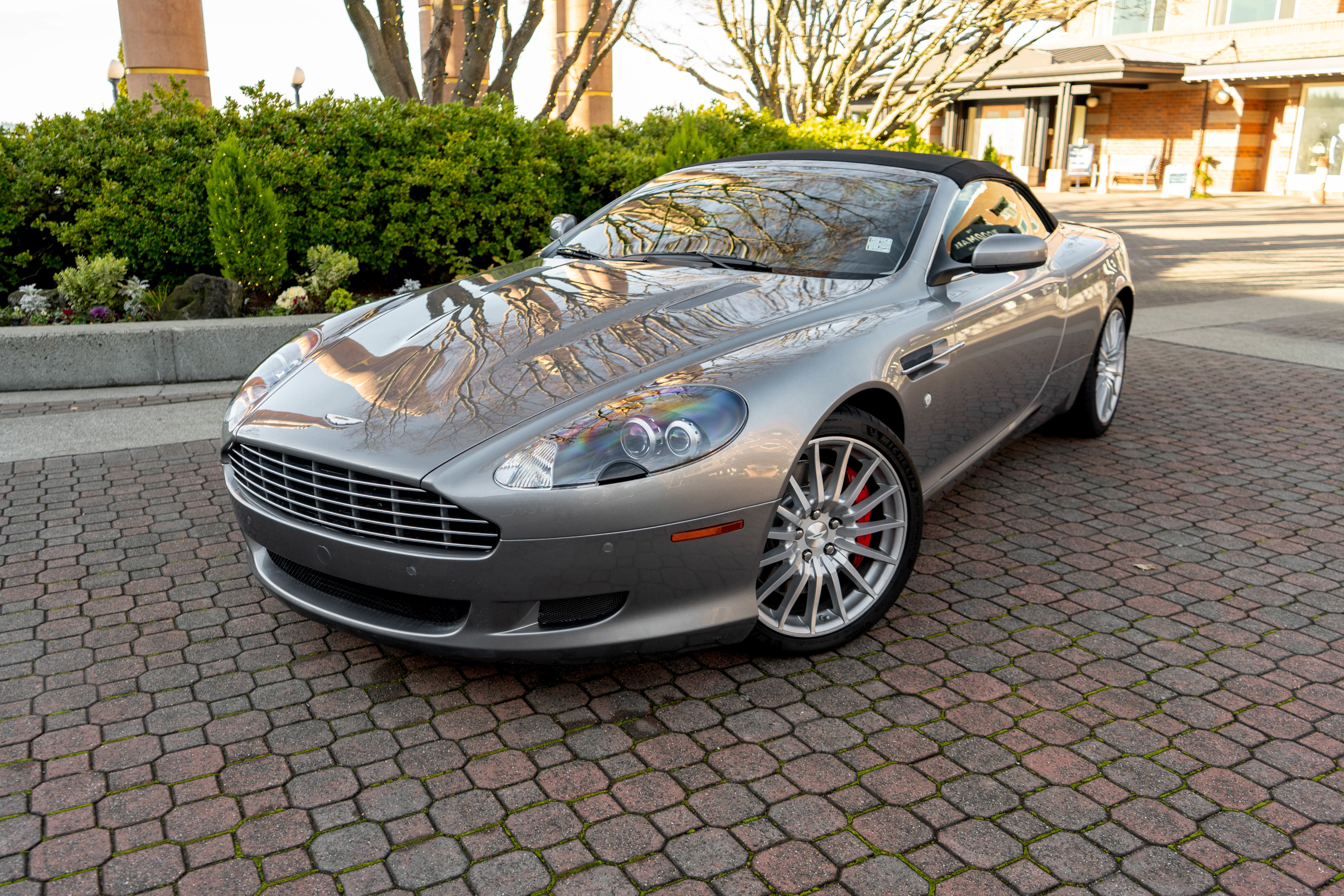 Used 2009 Aston Martin DB9 Volante RWD image 40
